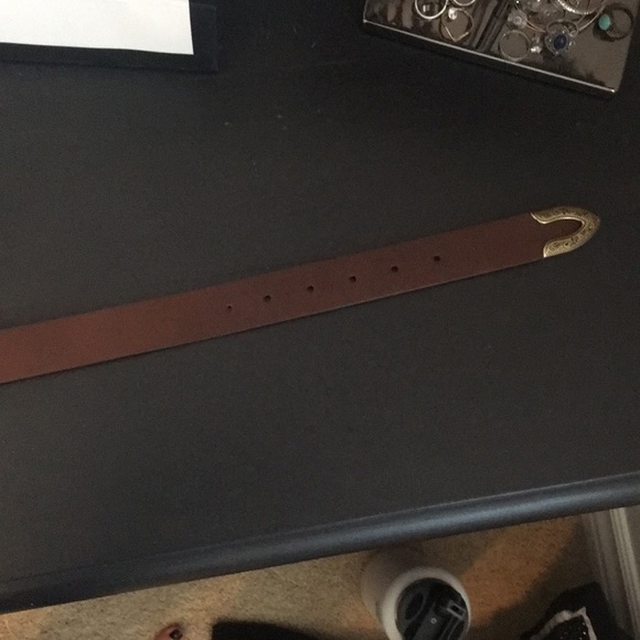 Vince Camuto genuine leather belt - Picture 4 of 6